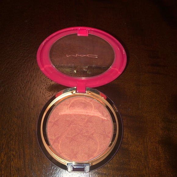 MAC Sweet Vision Magic Dust Powder - Picture 2 of 4